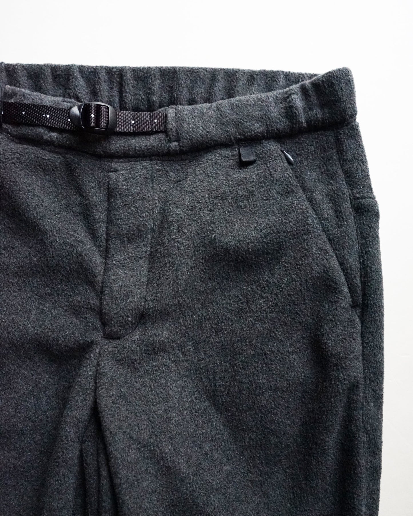 O- FREE SWEATPANTS