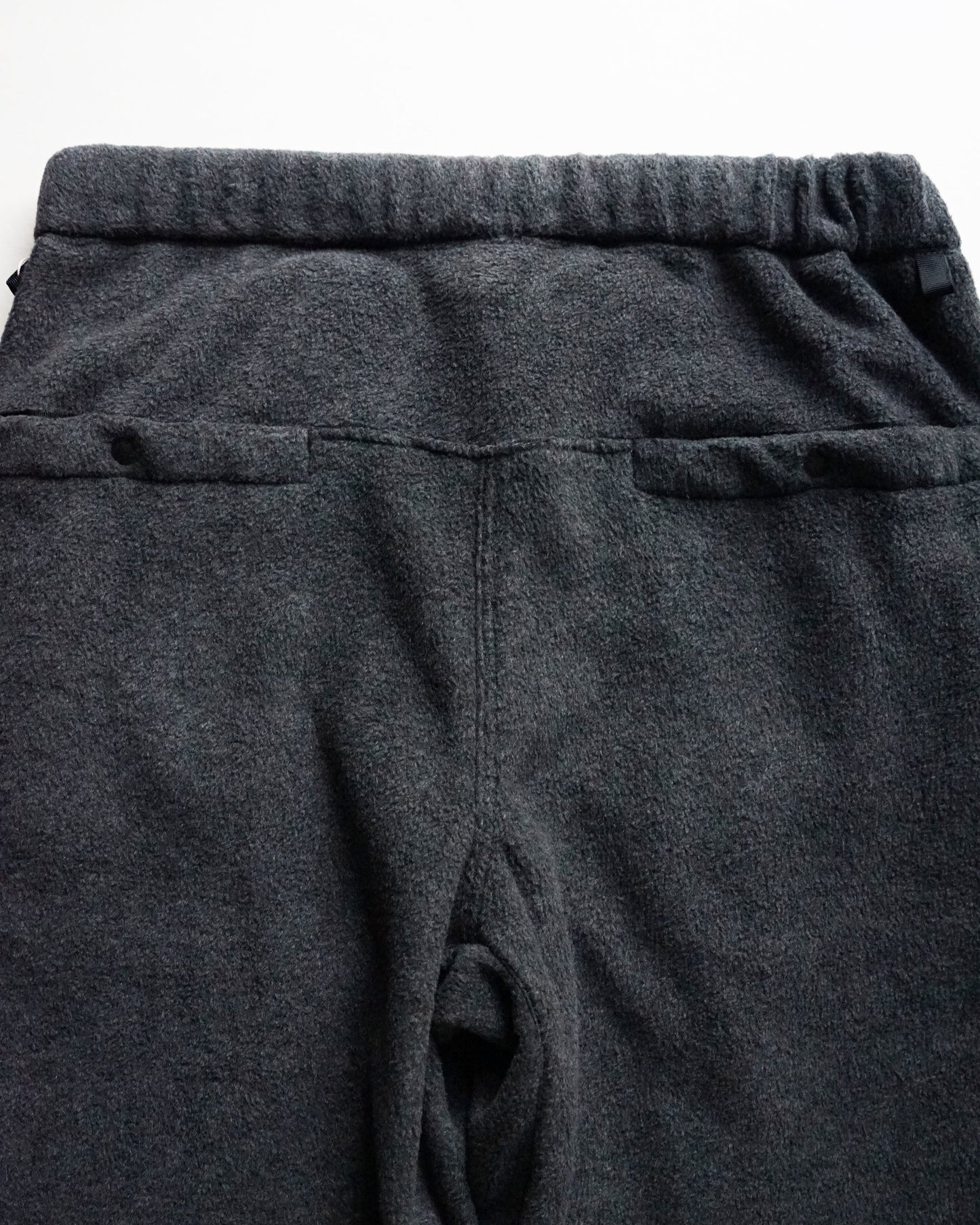 O- FREE SWEATPANTS