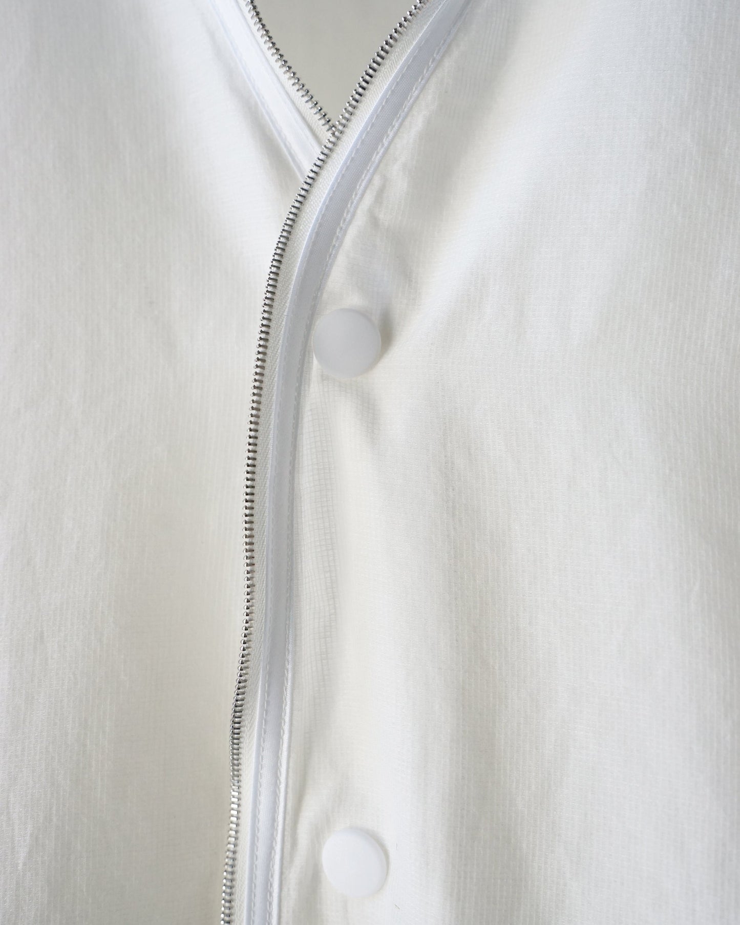 zip v jkt ホワイト スナップボタン