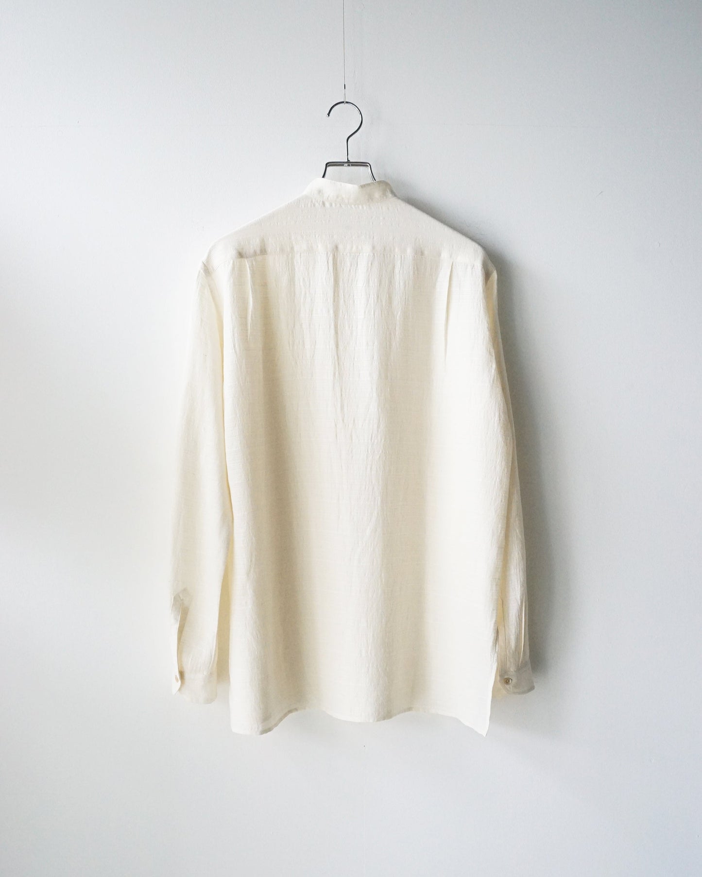 Aquellos Ojos Verdes Band collar square shirt
