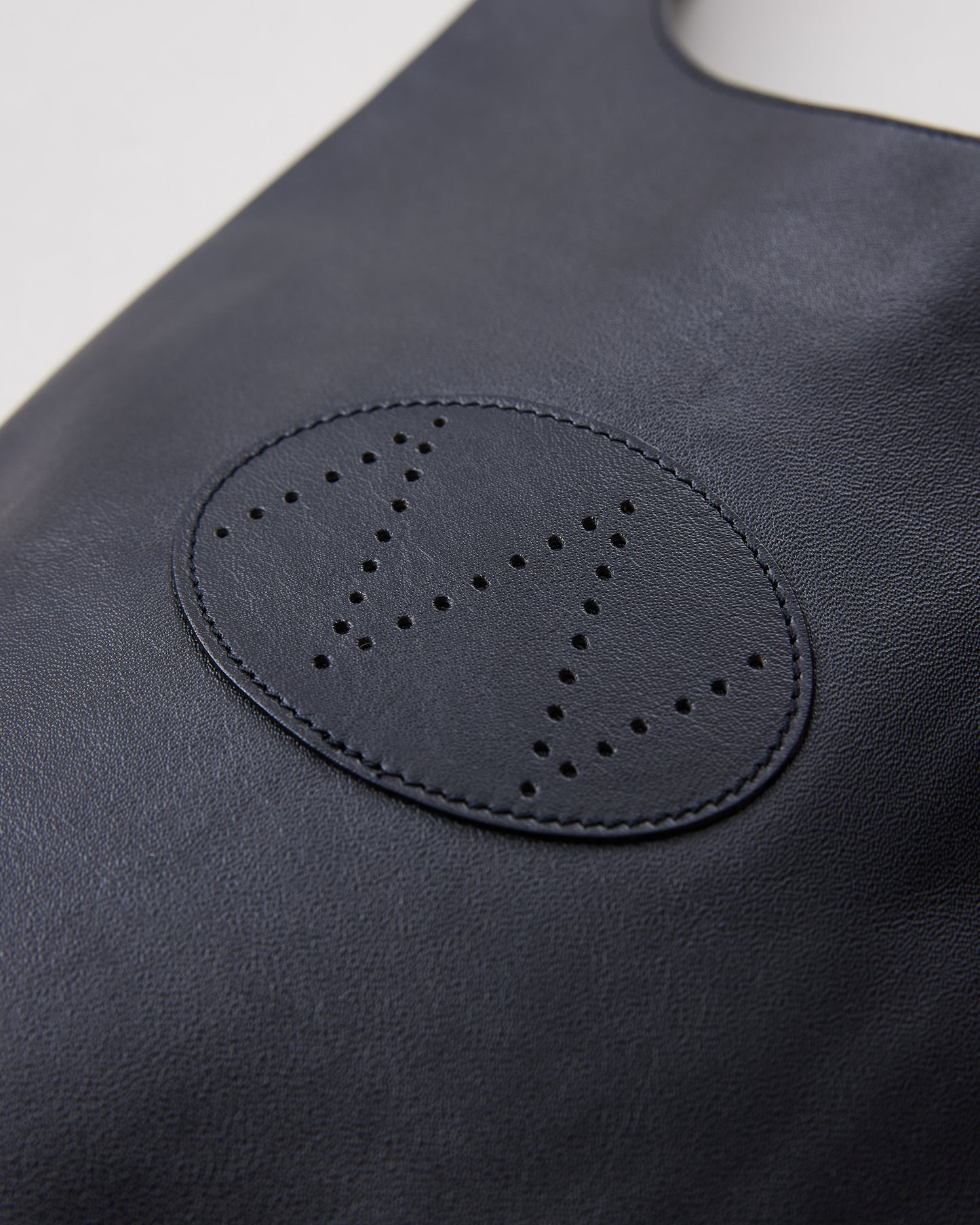 NICENESS NN SHOULDER BAG / REGULAR - HORSE LEATHER LOWE