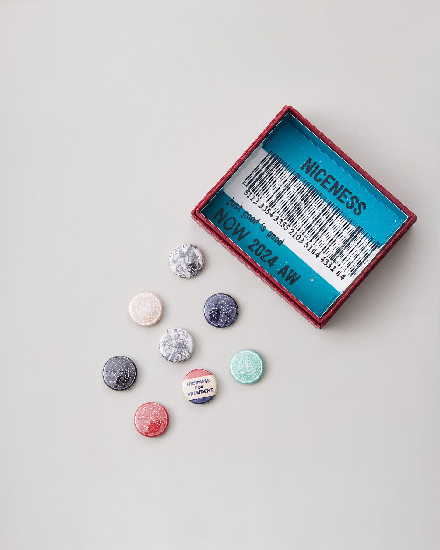 NICENESS NN BADGES SET BIRTHDAY