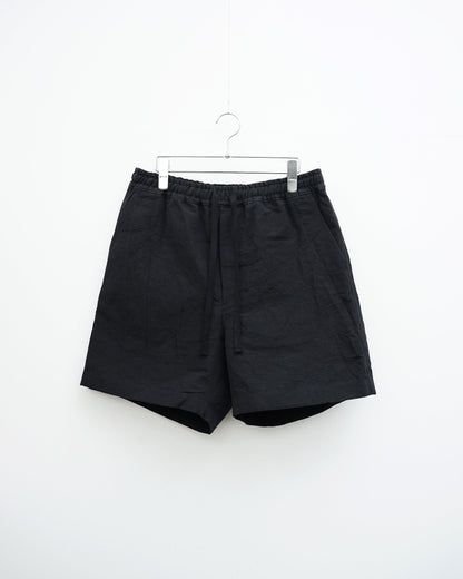 ANSNAMのブラックドライショートパンツ　正面