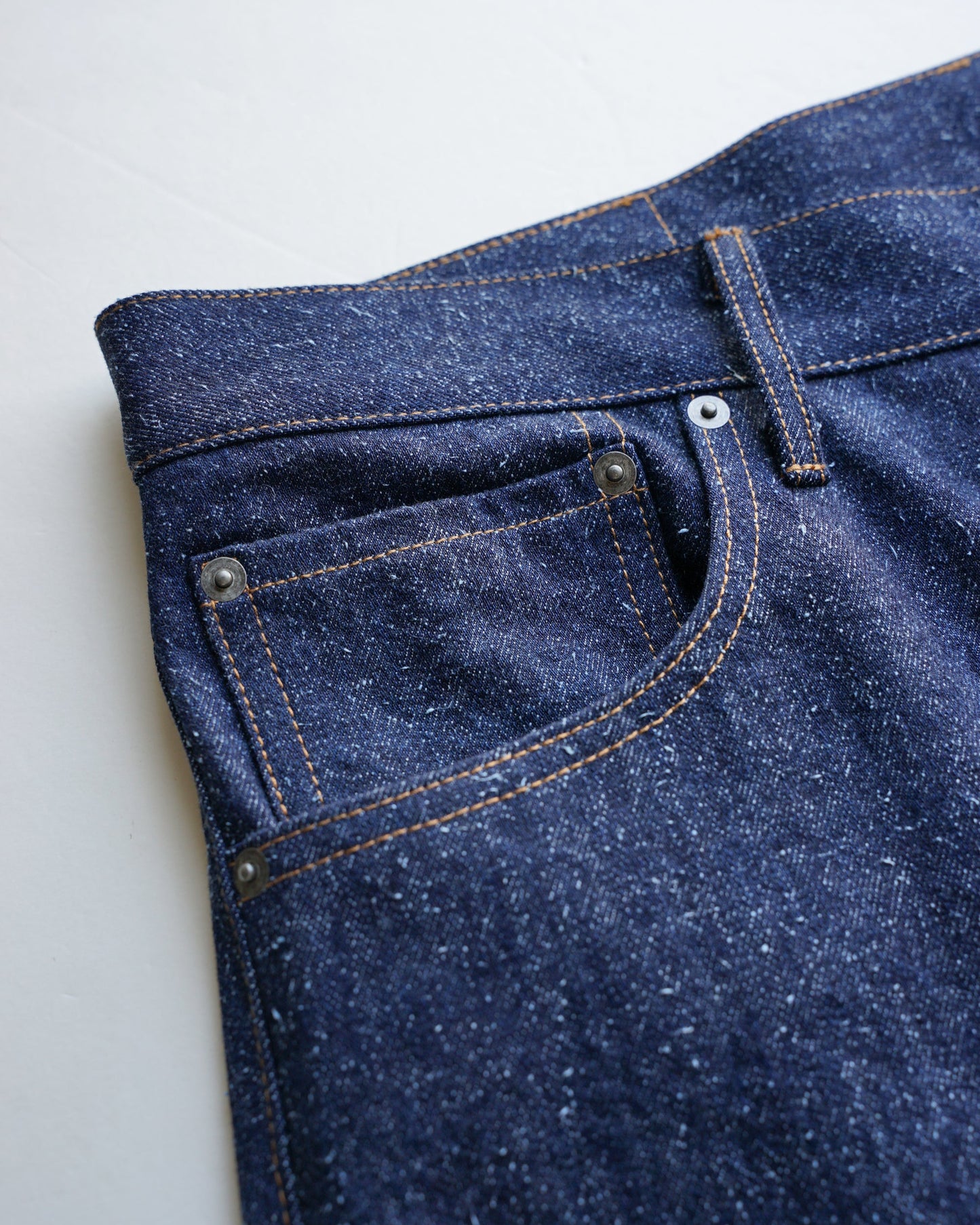 Cale　COTTON SILK DENIM PANTS