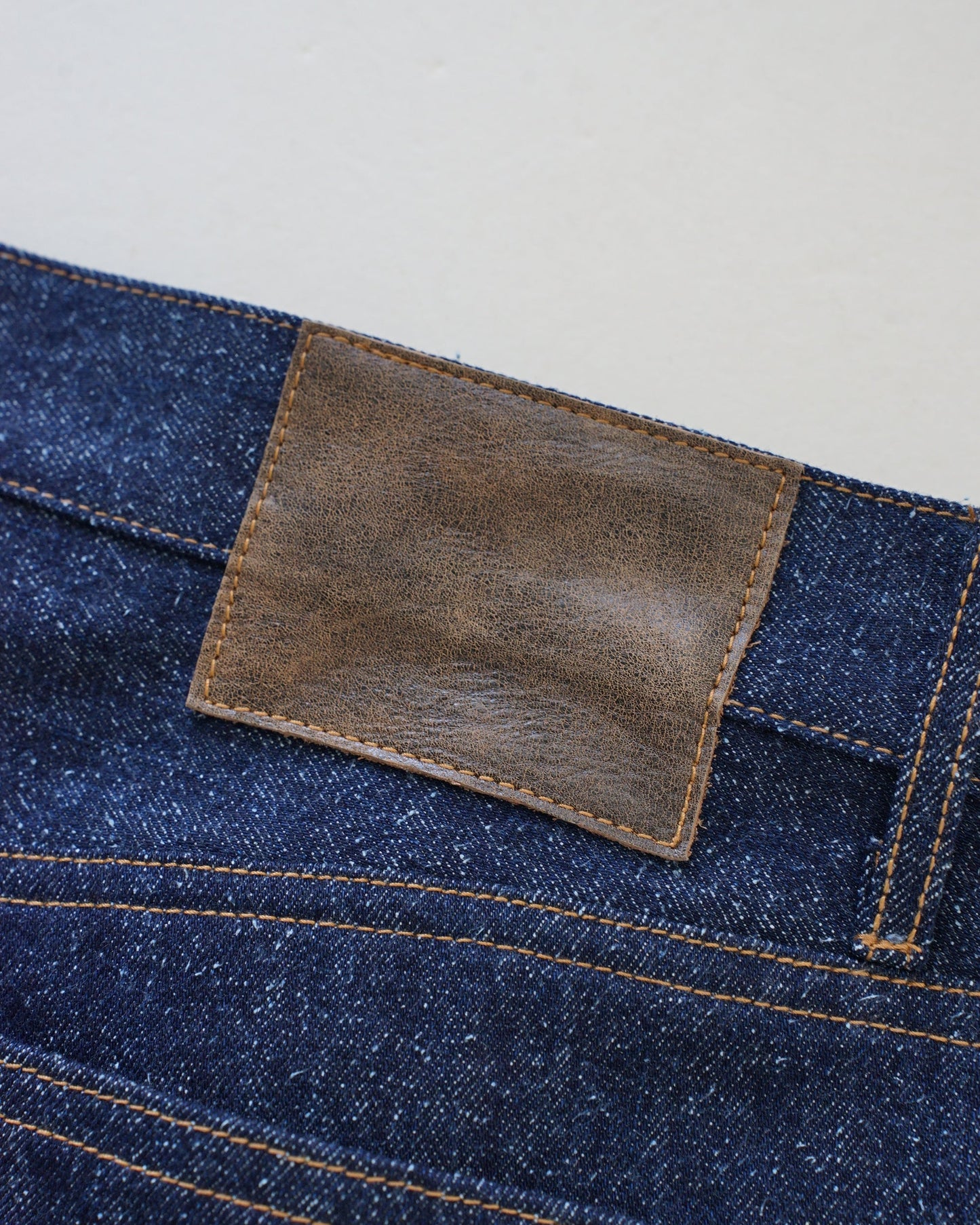 Cale　COTTON SILK DENIM PANTS