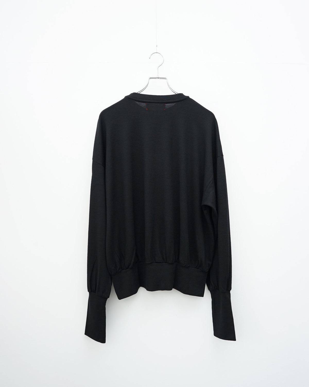 barbell object　バーベルオブジェクト　wool bo top　ブラック　ウールトップス　背面