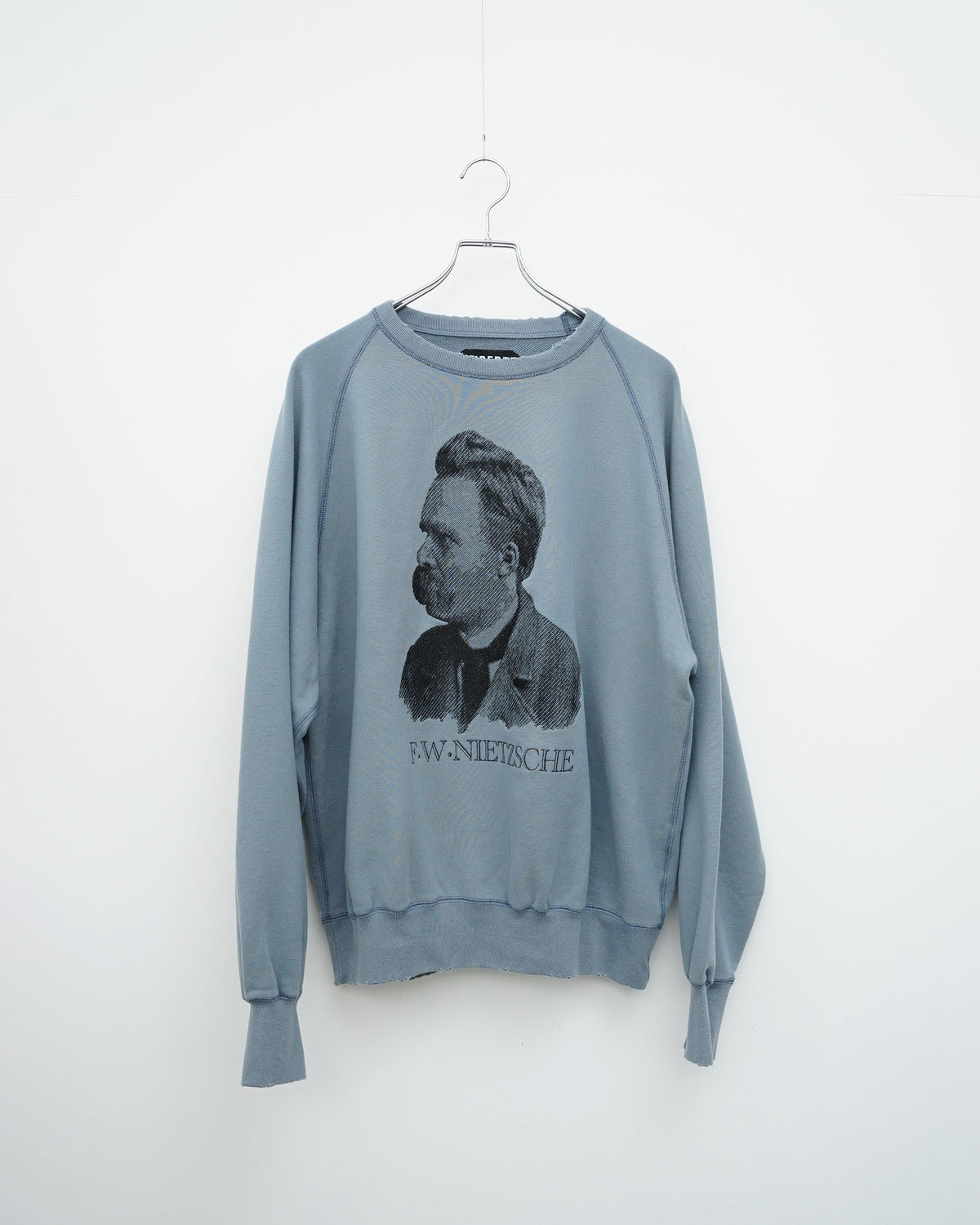 AUBERGE オーベルジュ　NIETZSCHE　刺繍スエット　正面