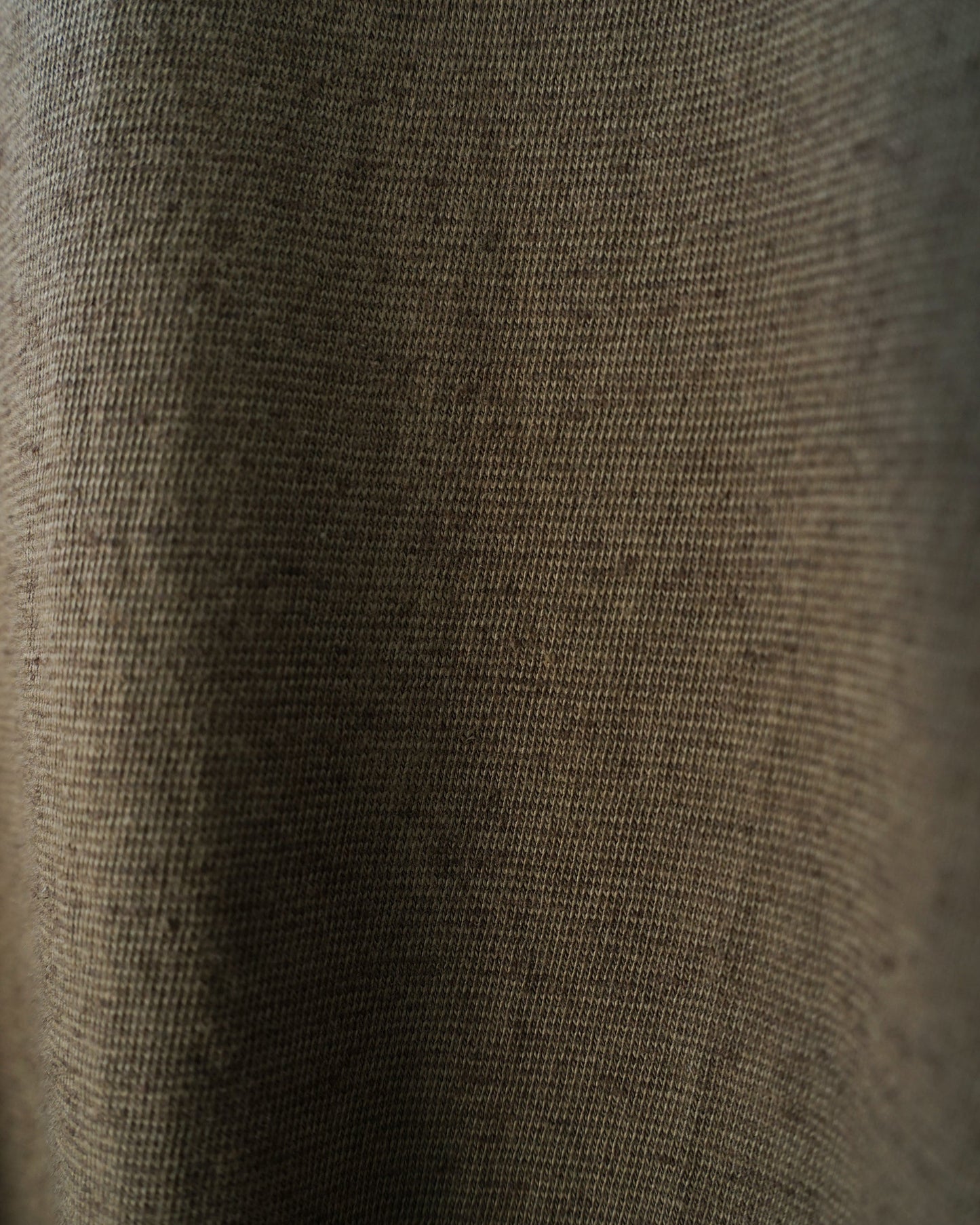 bo top 生地の質感　カーキ