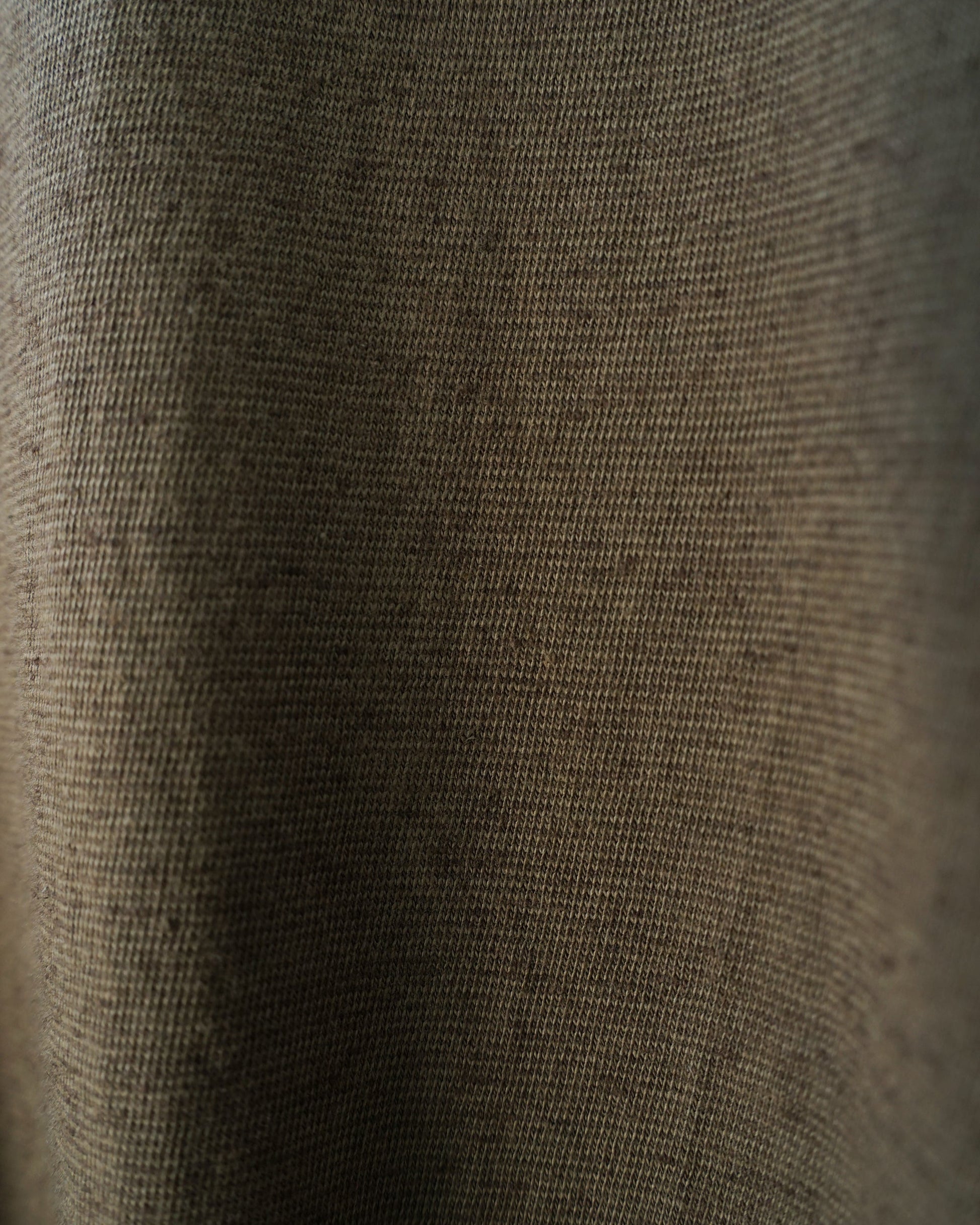 bo top 生地の質感　カーキ