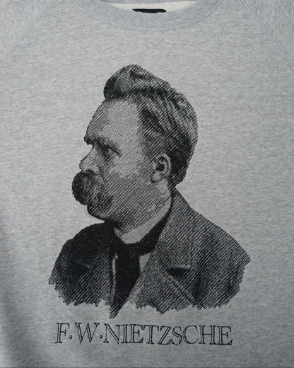 AUBERGE　オーベルジュ　NIETZSCHE 　刺繍スエット　刺繍部分