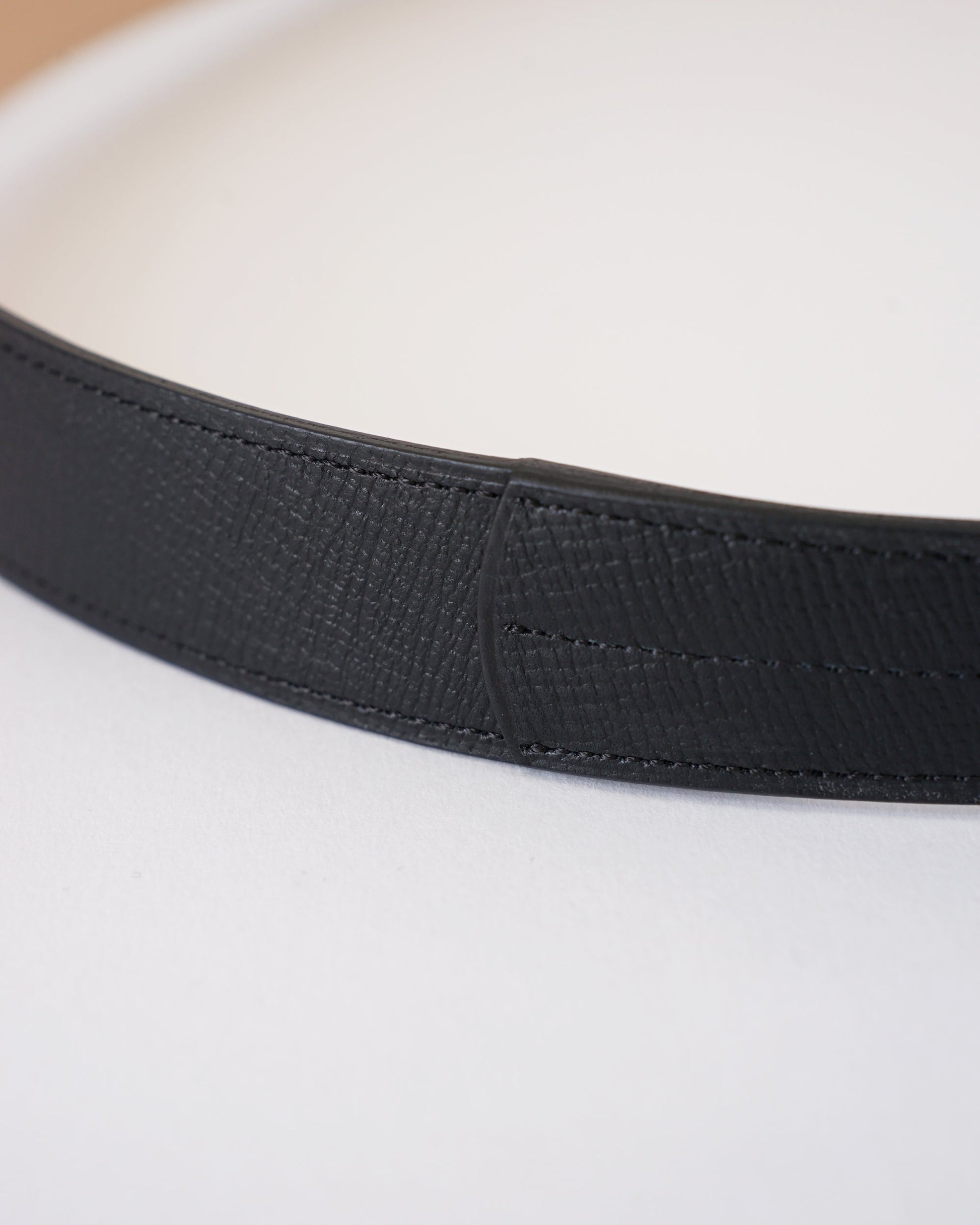 ジョッパーズベルト　革の質感　ブラック　