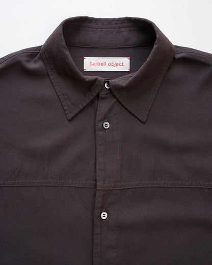 ルーズシャツ　襟部分　ディテール