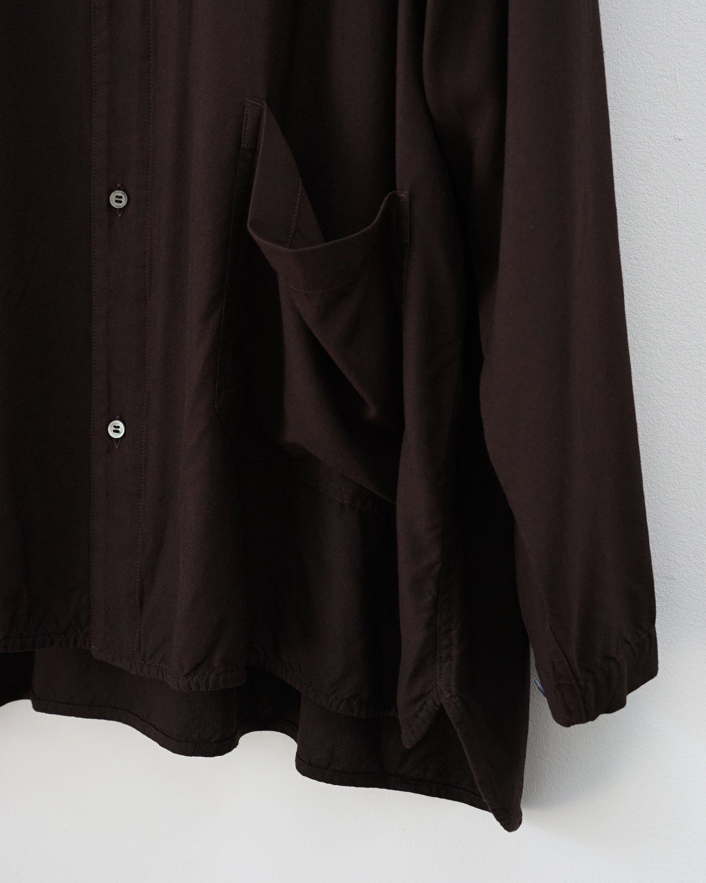 ルーズシャツ　ポケット　ブラウン