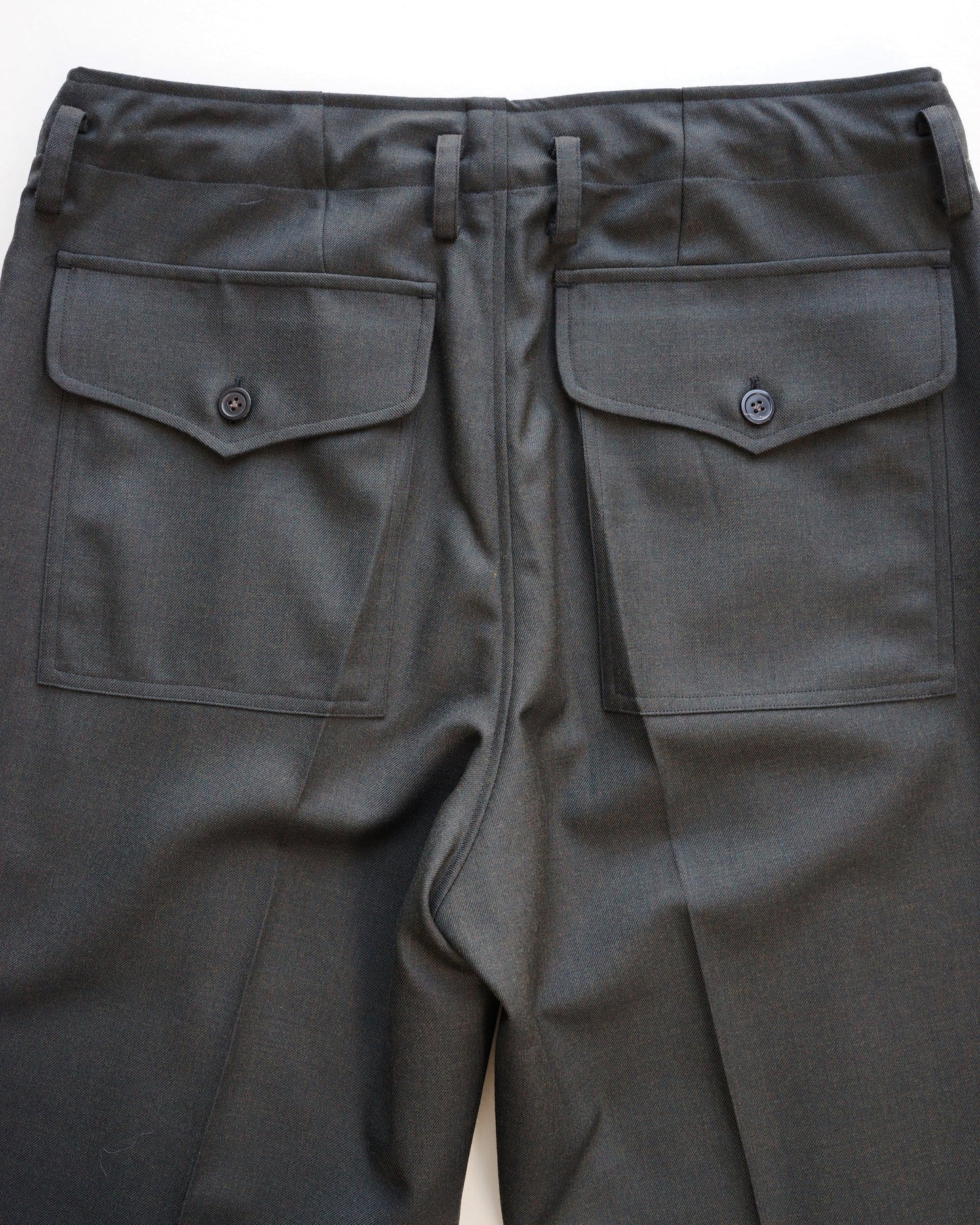 Aquellos Ojos Verdes　Baker pants tapered -Classic twill-