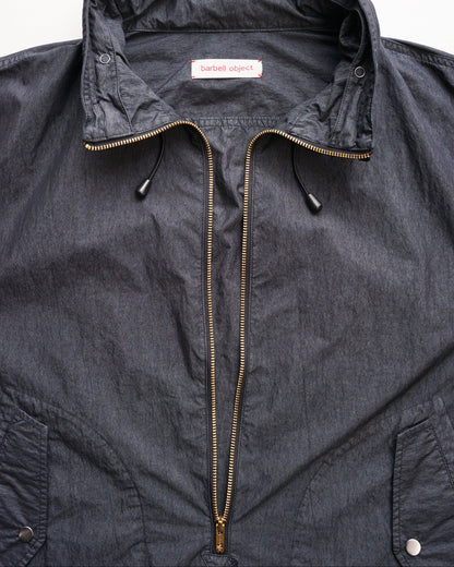 プルオーバーブルゾン　ファスナーを開けた状態　ディテール