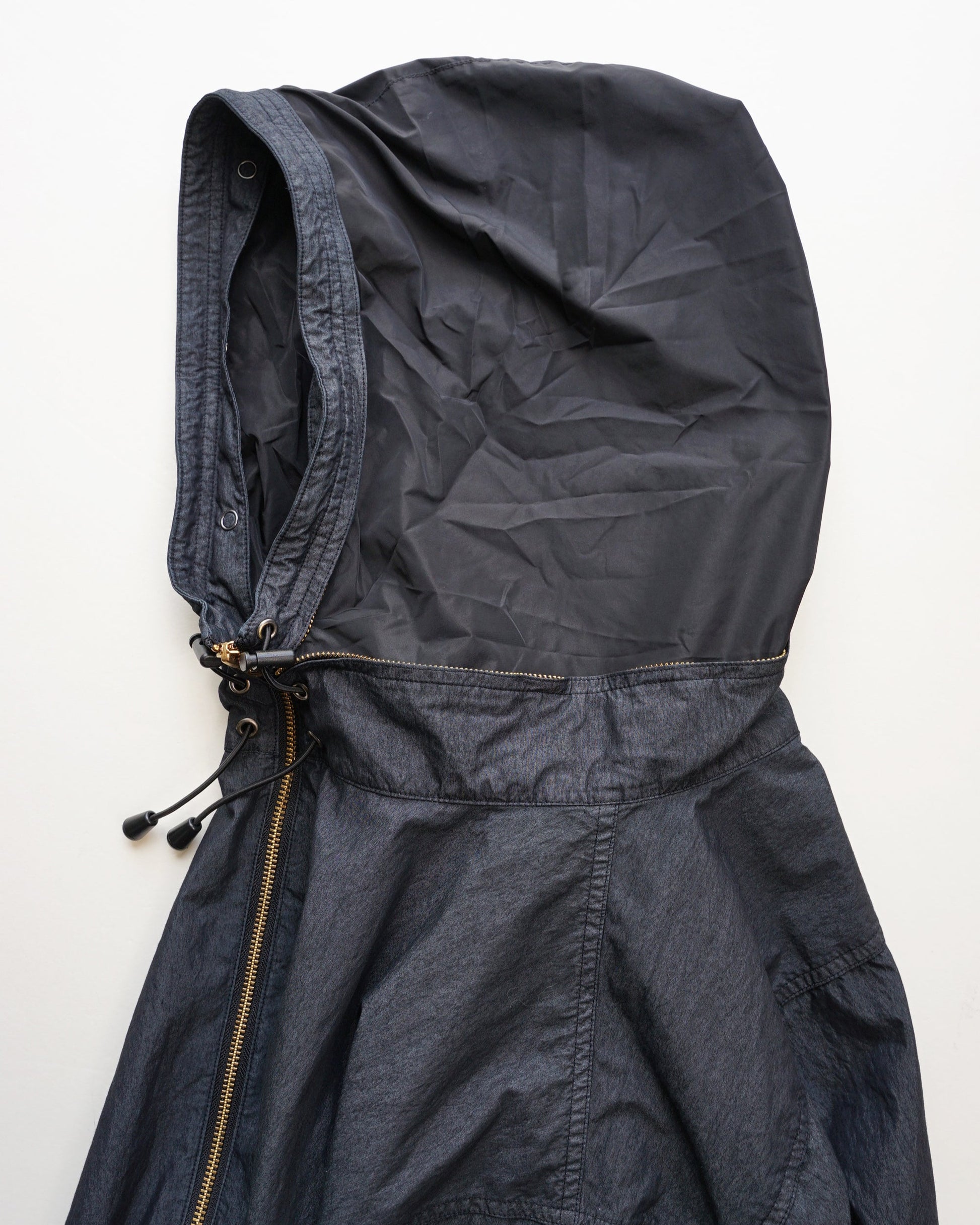 プルオーバーブルゾン　フード部分　ディテール