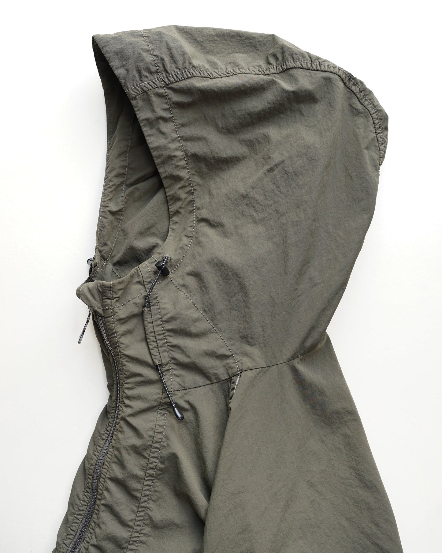 and wander　ROA x and wander garment dye nylon hooded jacket