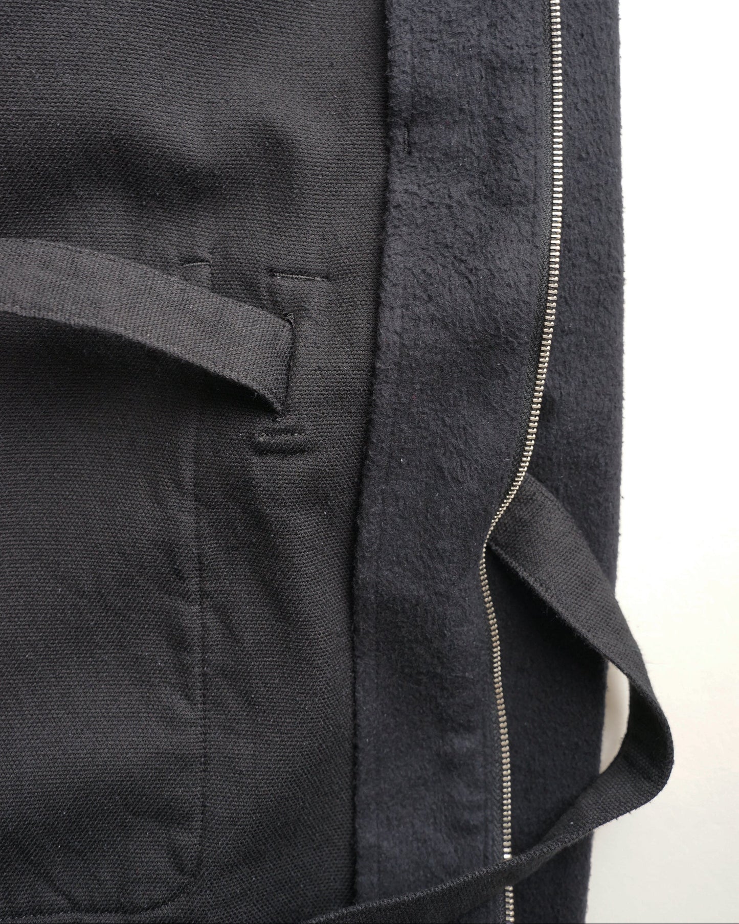 ベルテッドシャツ　裏側