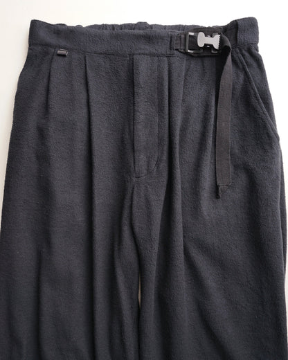 クリップパンツ　ウエスト部分　ブラック