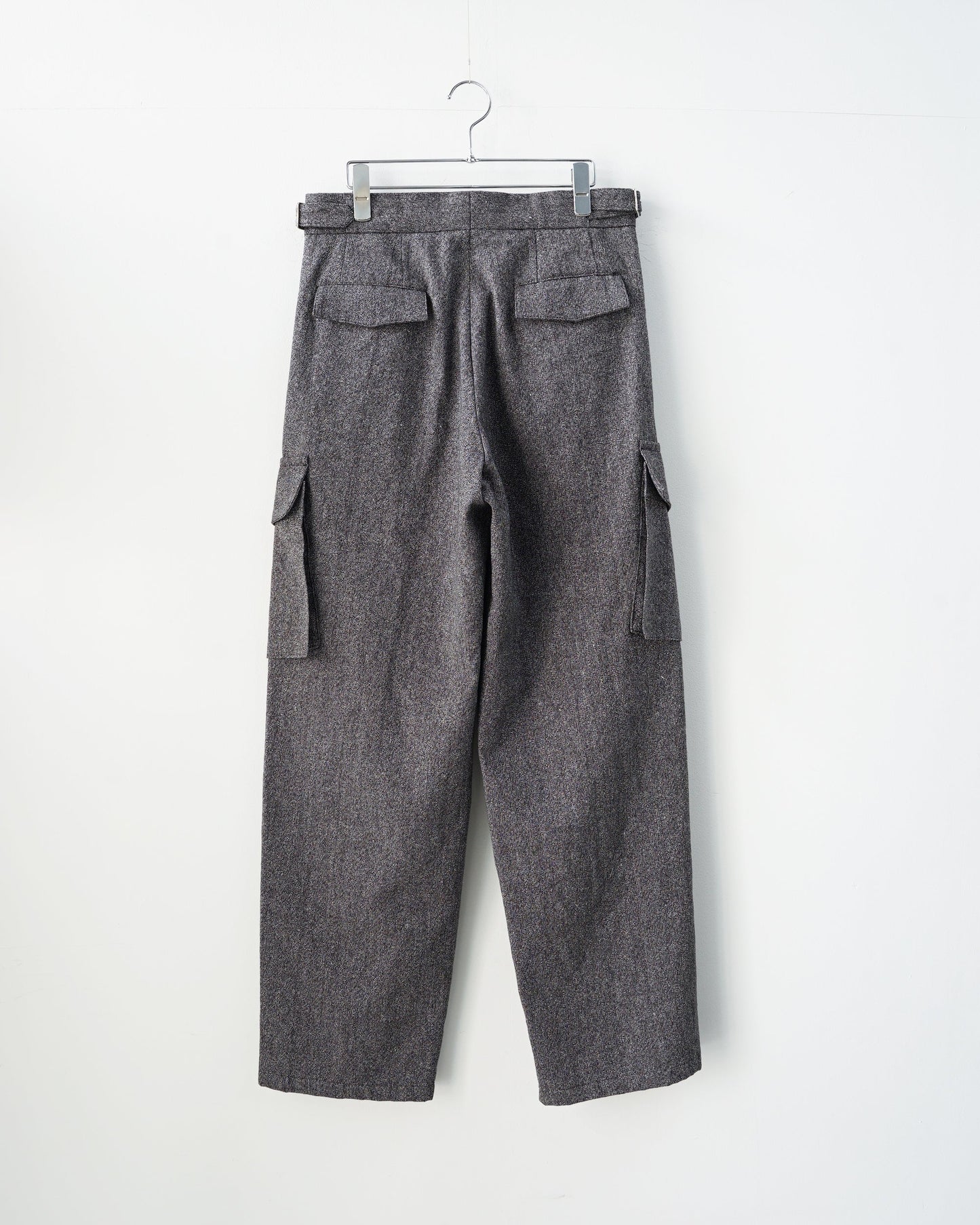 クロスタックカーゴ　背面　ブラックネイビー