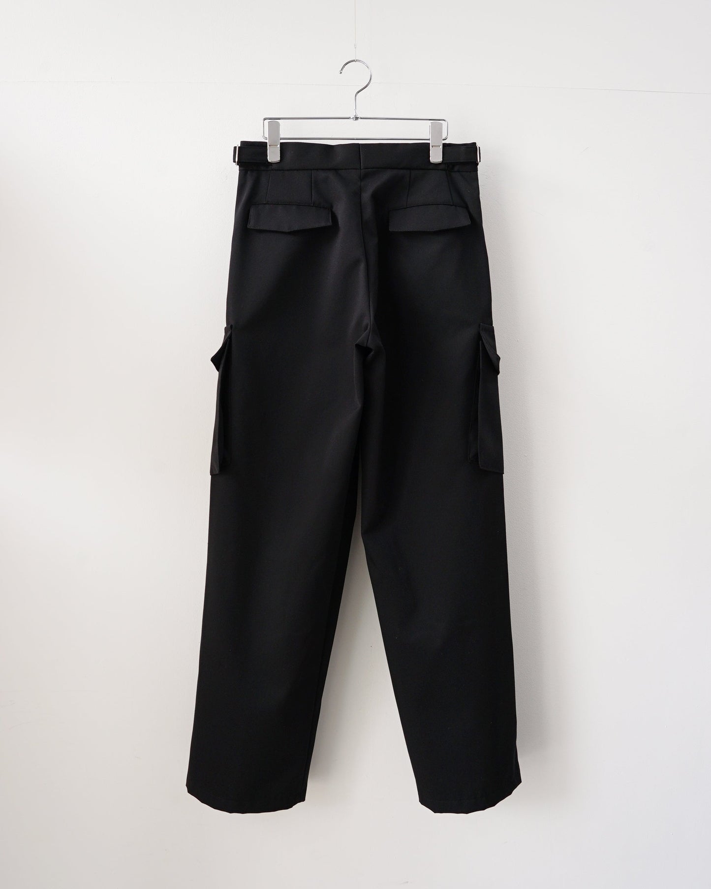 クロスタックカーゴ　ブラック　背面