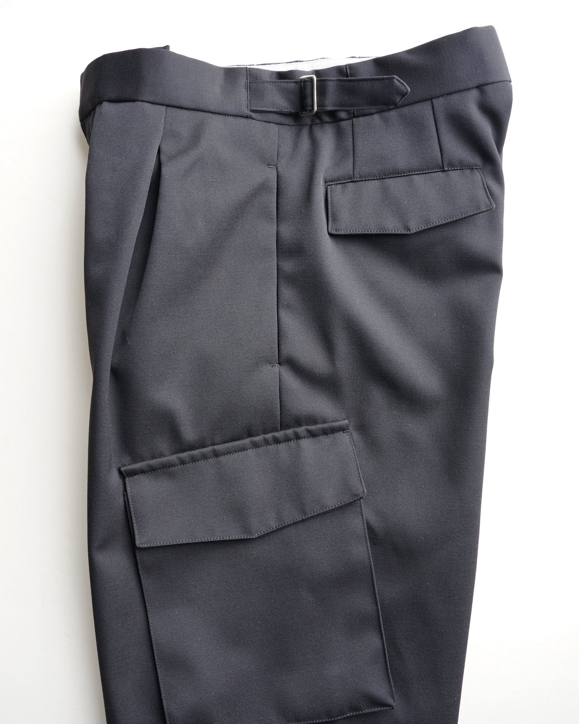 クロスタックカーゴ　ブラック　側面