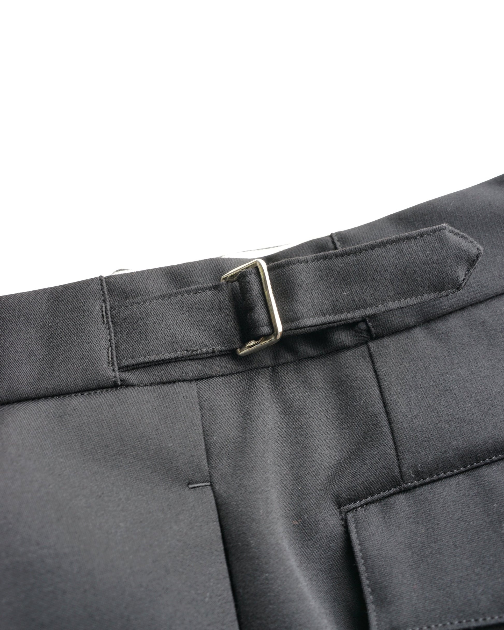 クロスタックカーゴ　ブラック　アジャスター部分