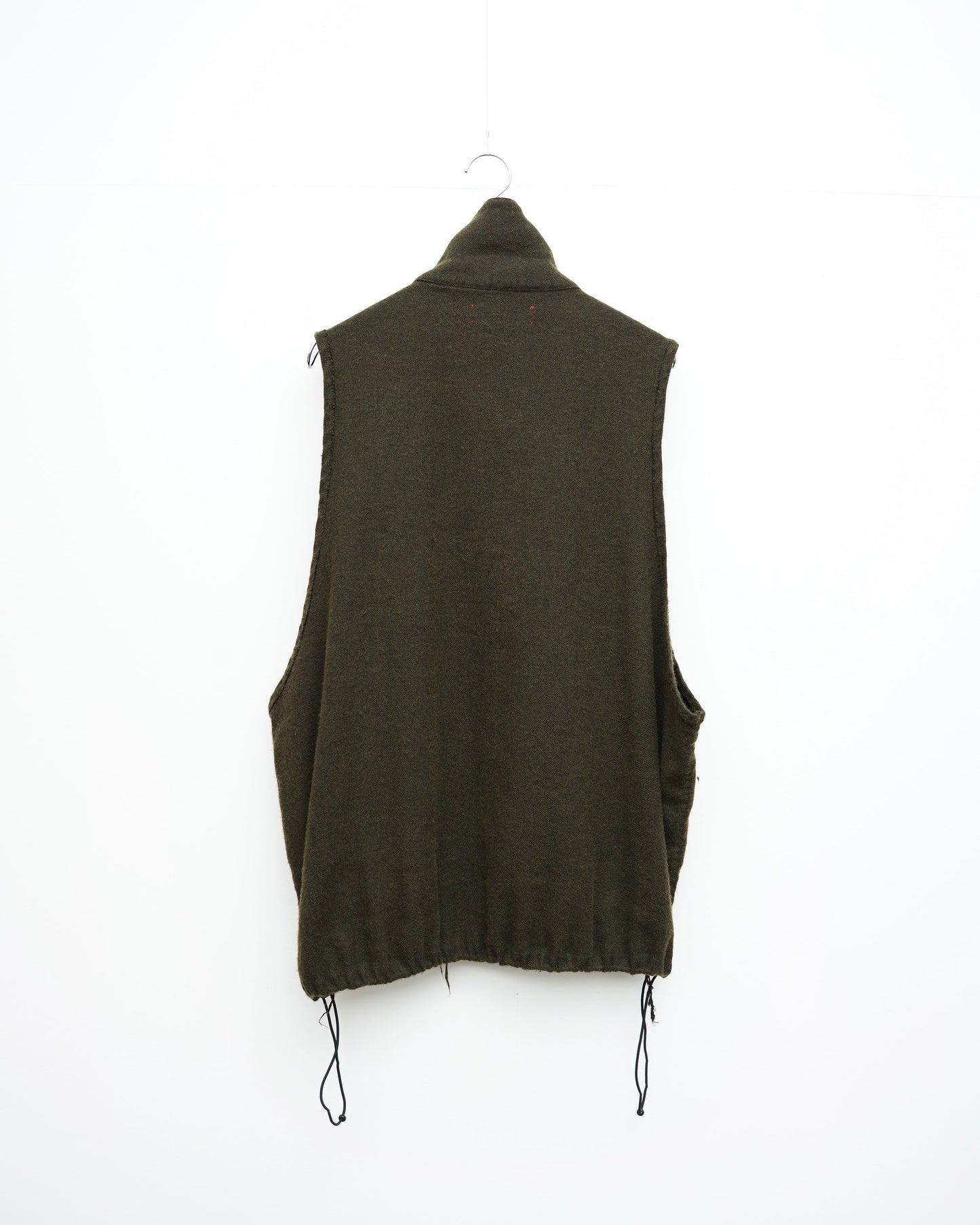 フラワーベスト moss　背面　シルエット