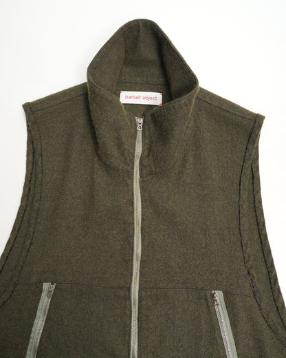 フラワーベスト　moss 　襟を立てた状態