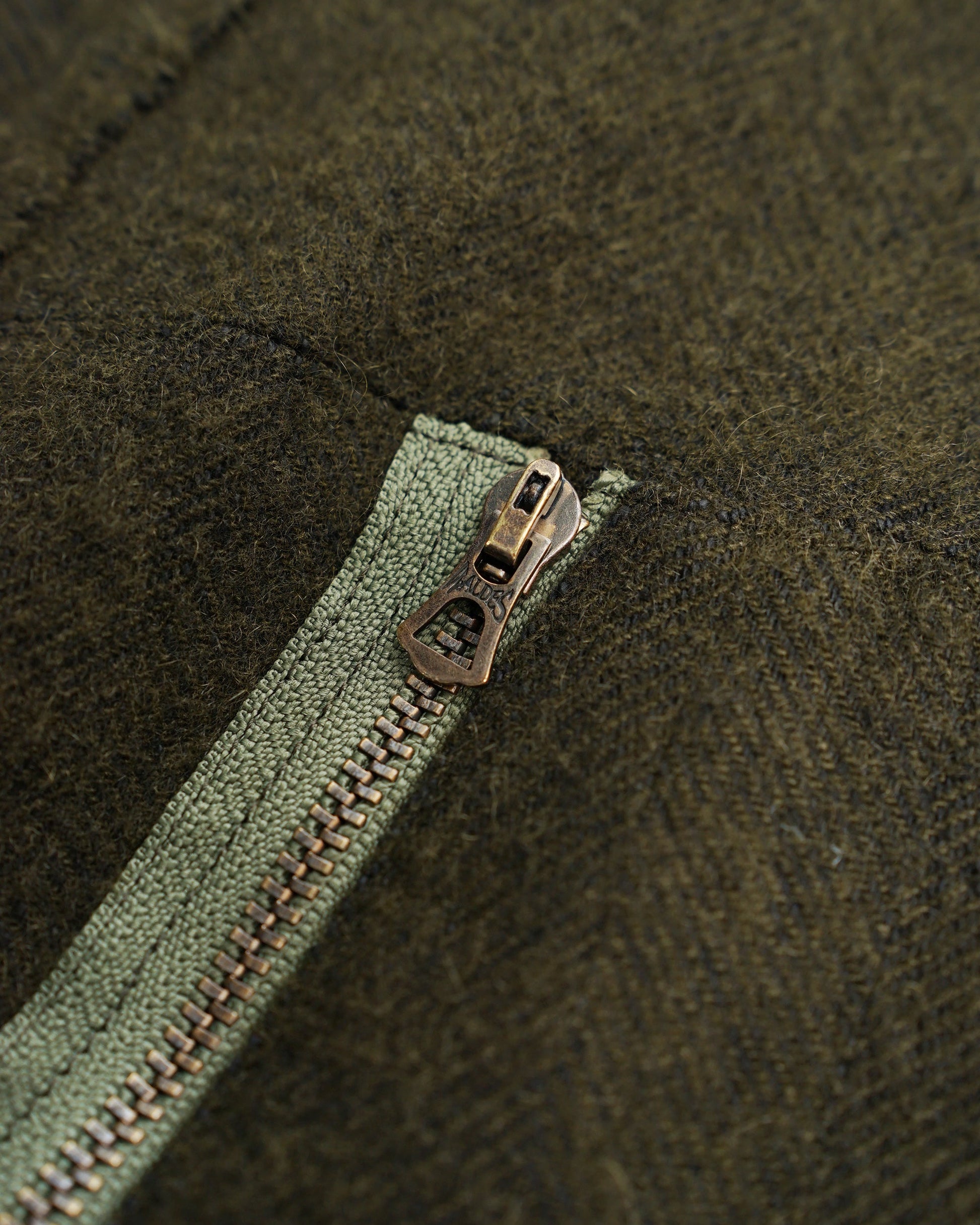 フラワーベスト　moss 　ファスナー部分　WALDES