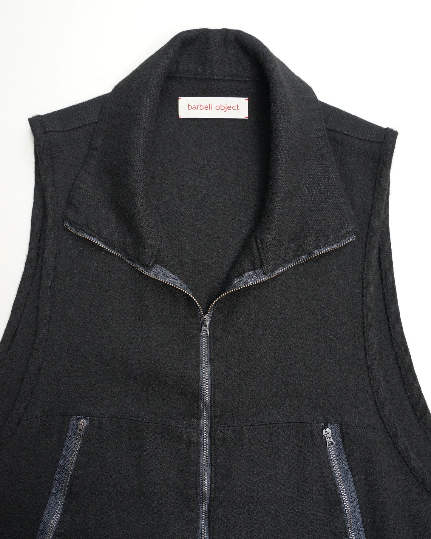 フラワーベスト　black  ファスナーを開けた状態