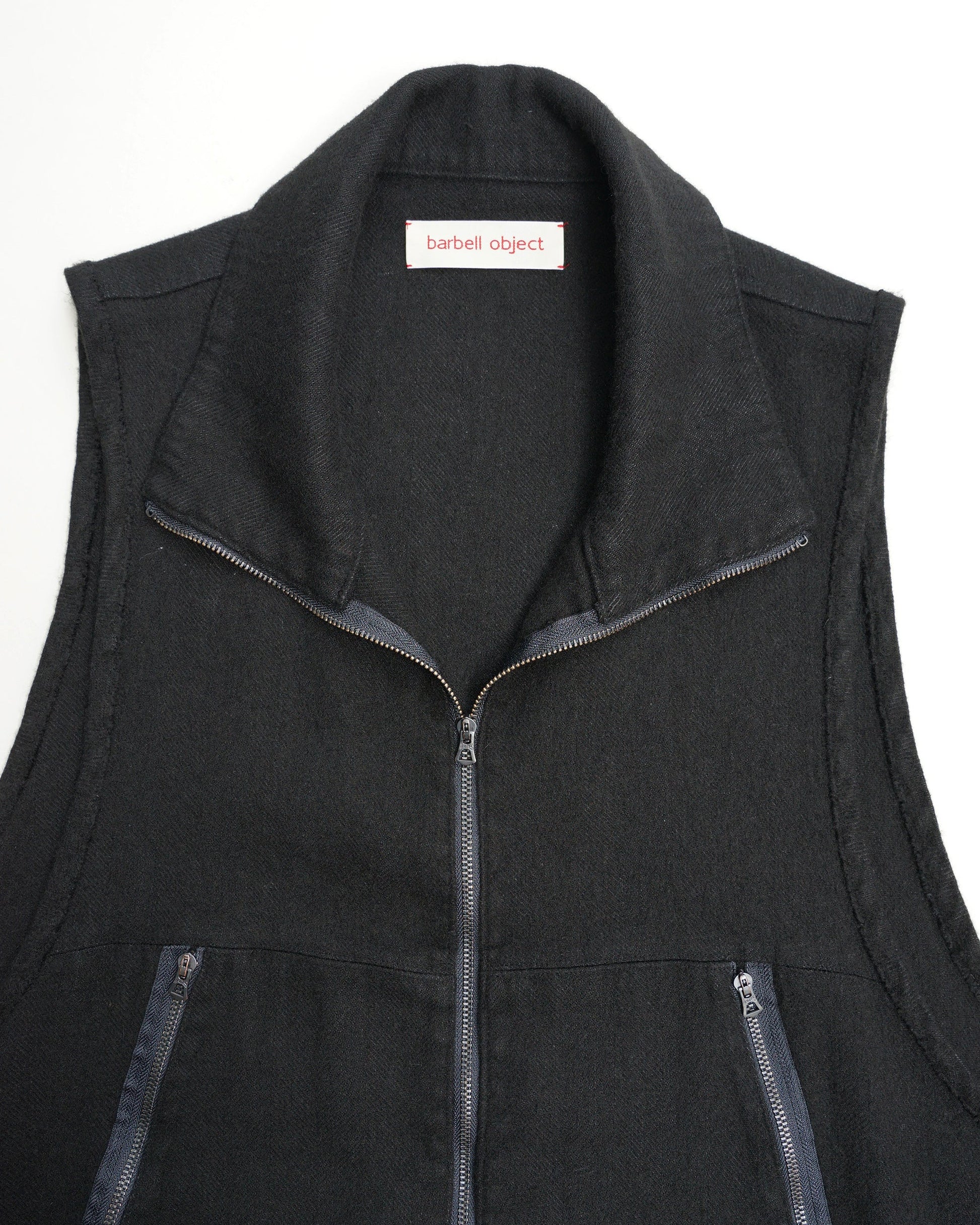 フラワーベスト　black  ファスナーを開けた状態