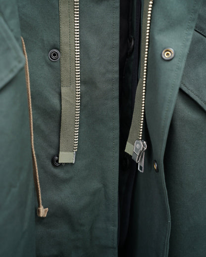 フロントのファスナー部分　