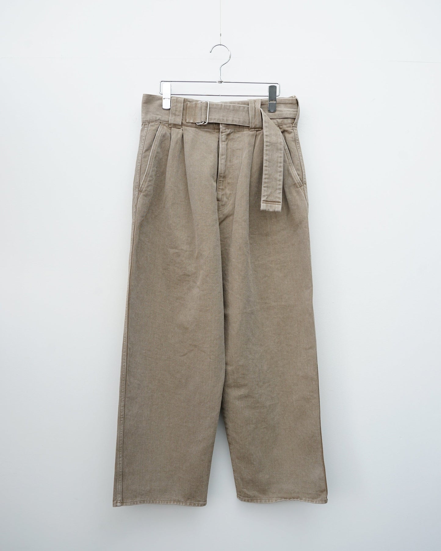 barbell object　バーベルオブジェクト　Denim pt　デニムパンツ　beige 正面