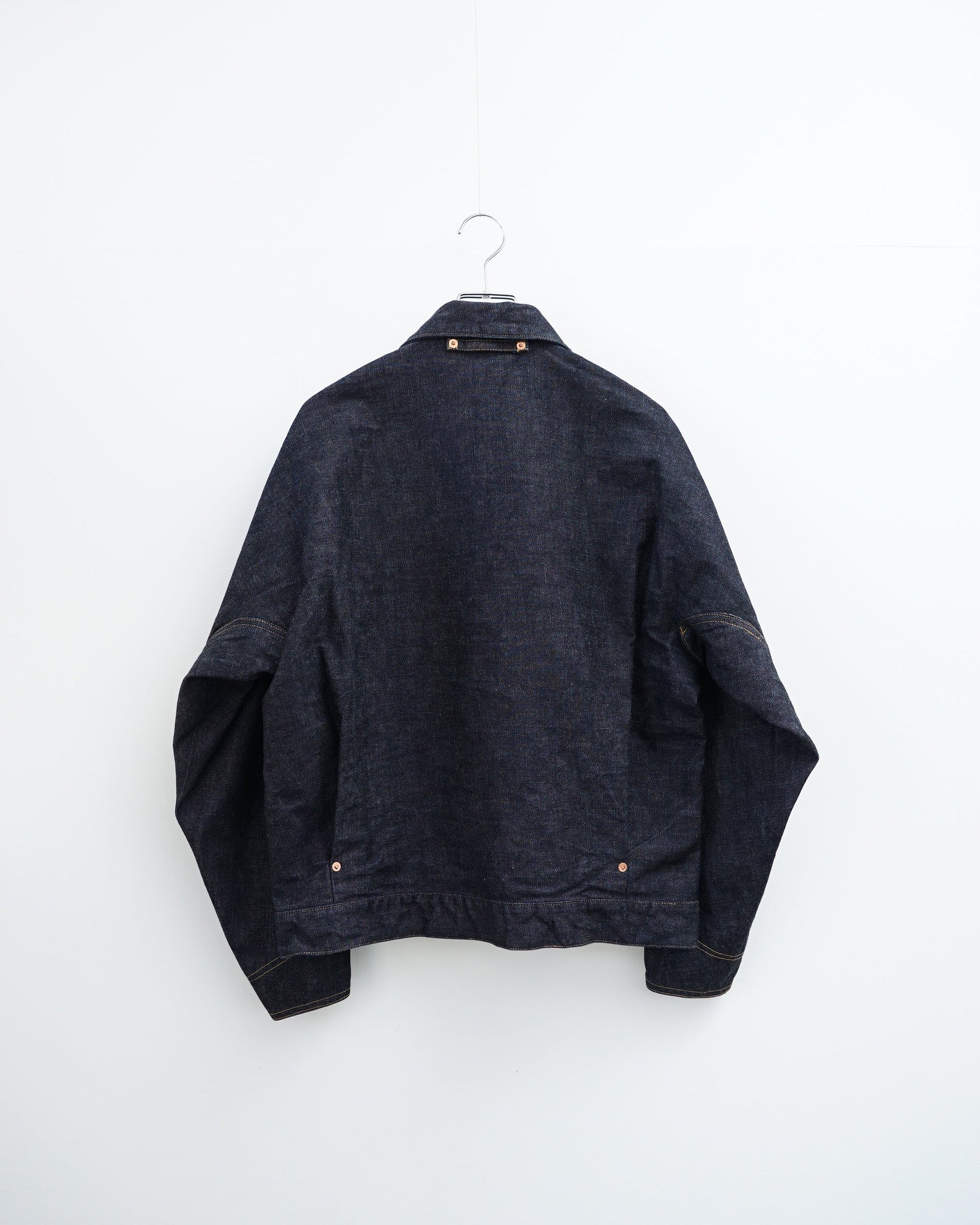 O-　XXT-JK　レイチョルイラボ　トラッカージャケット　背面　デニム