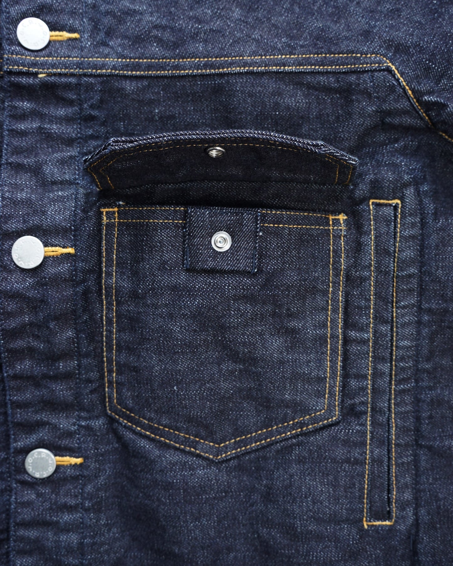 正面のポケット　デニム