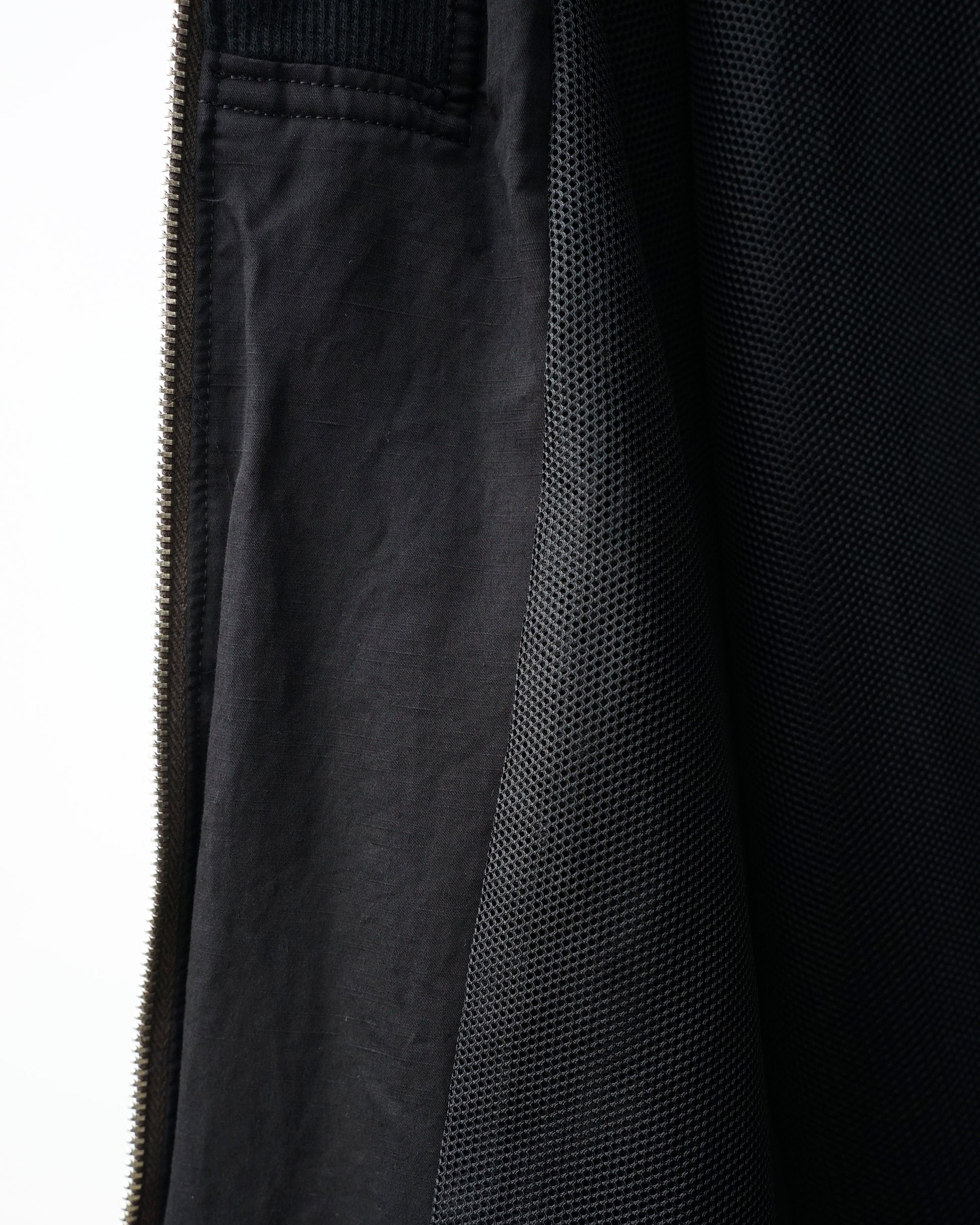 裏地　メッシュ　