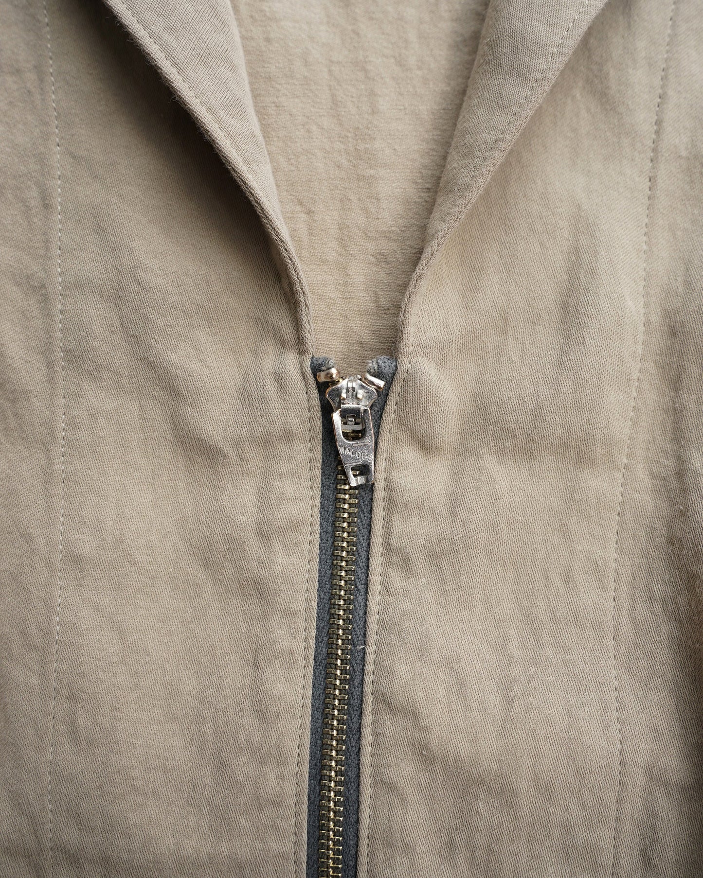 barbell object　バーベルオブジェクト　belted jkt ベルテッドジャケット　ファスナー部分