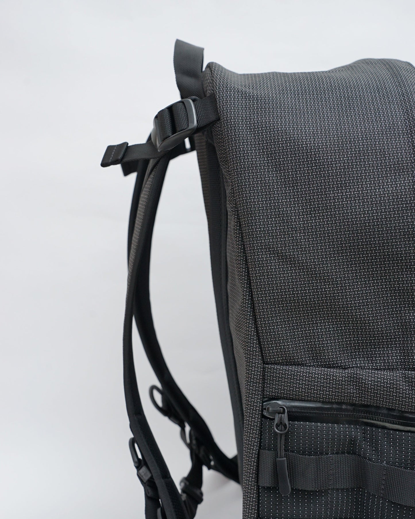 bagjack 　 O -　  daypack m 　バッグジャック　デイバッグ　レイチョウルイラボ　ブラック　側面