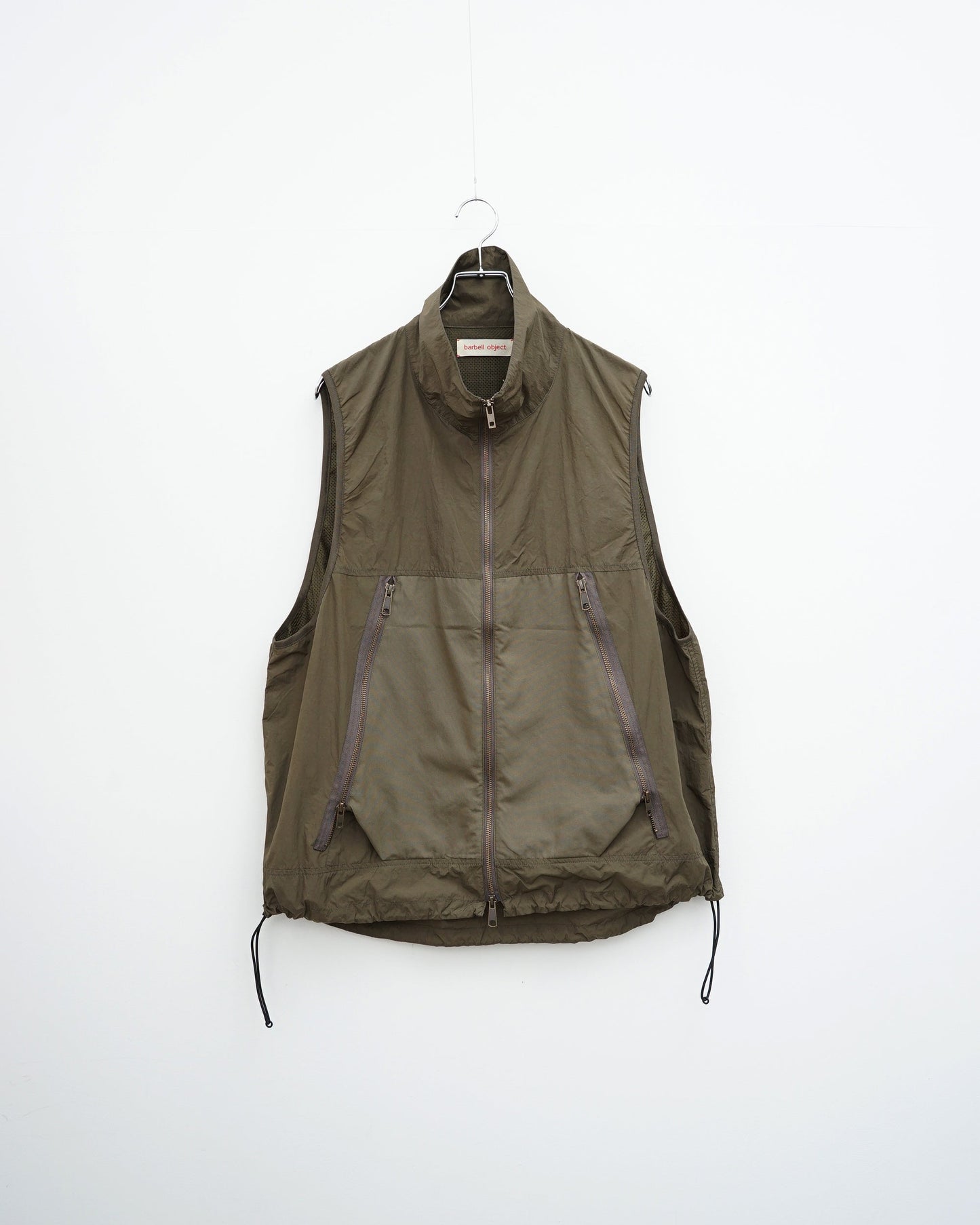 barbell object　バーベルオブジェクト　un vest 　ベスト　khaki  正面