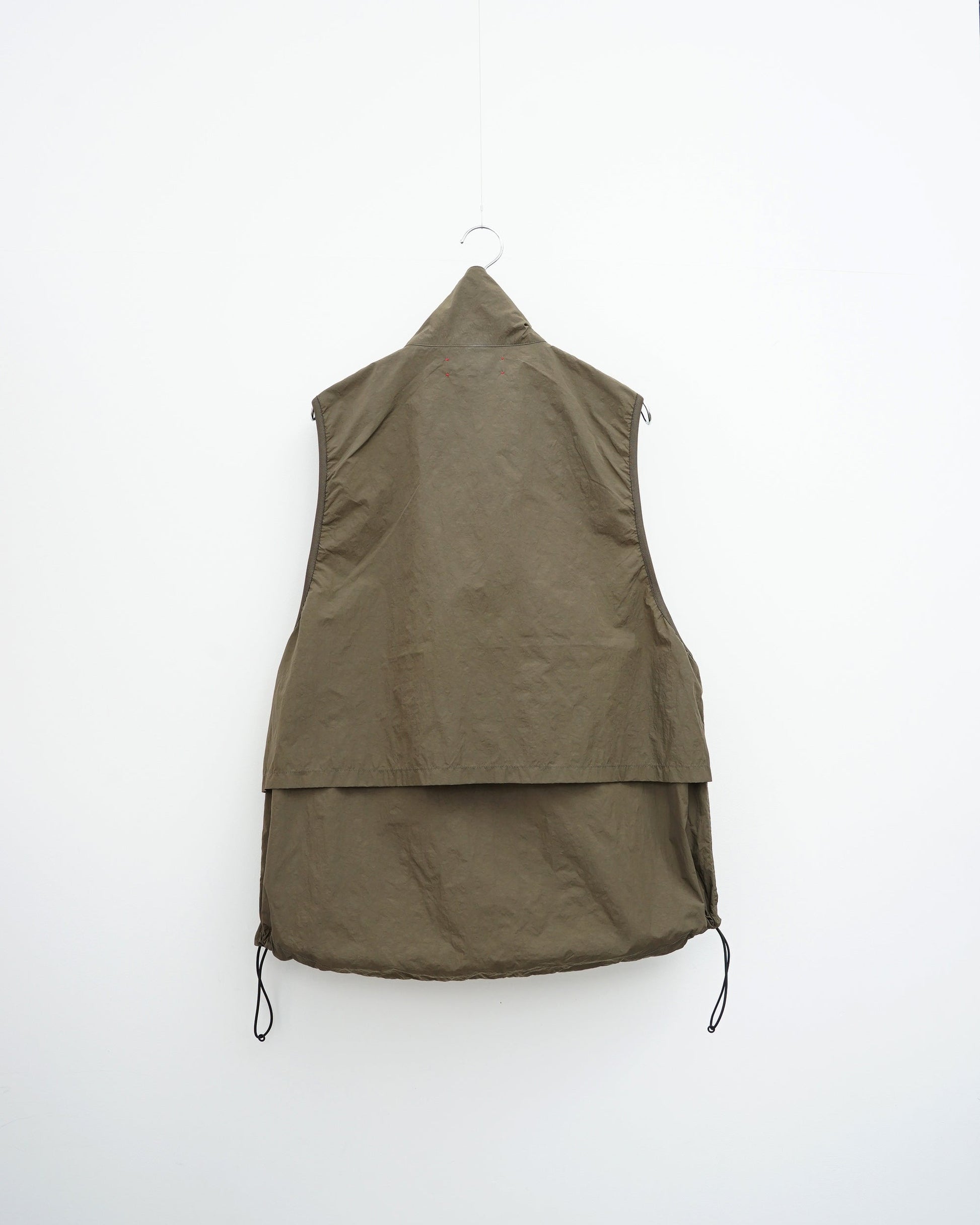 barbell object　バーベルオブジェクト　un vest 　ベスト　khaki  背面
