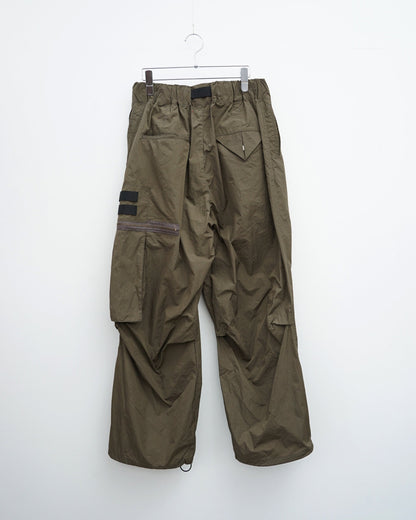 barbell object  バーベルオブジェクト　un sl pt　サルエルパンツ　ミリタリーパンツ　khaki 背面