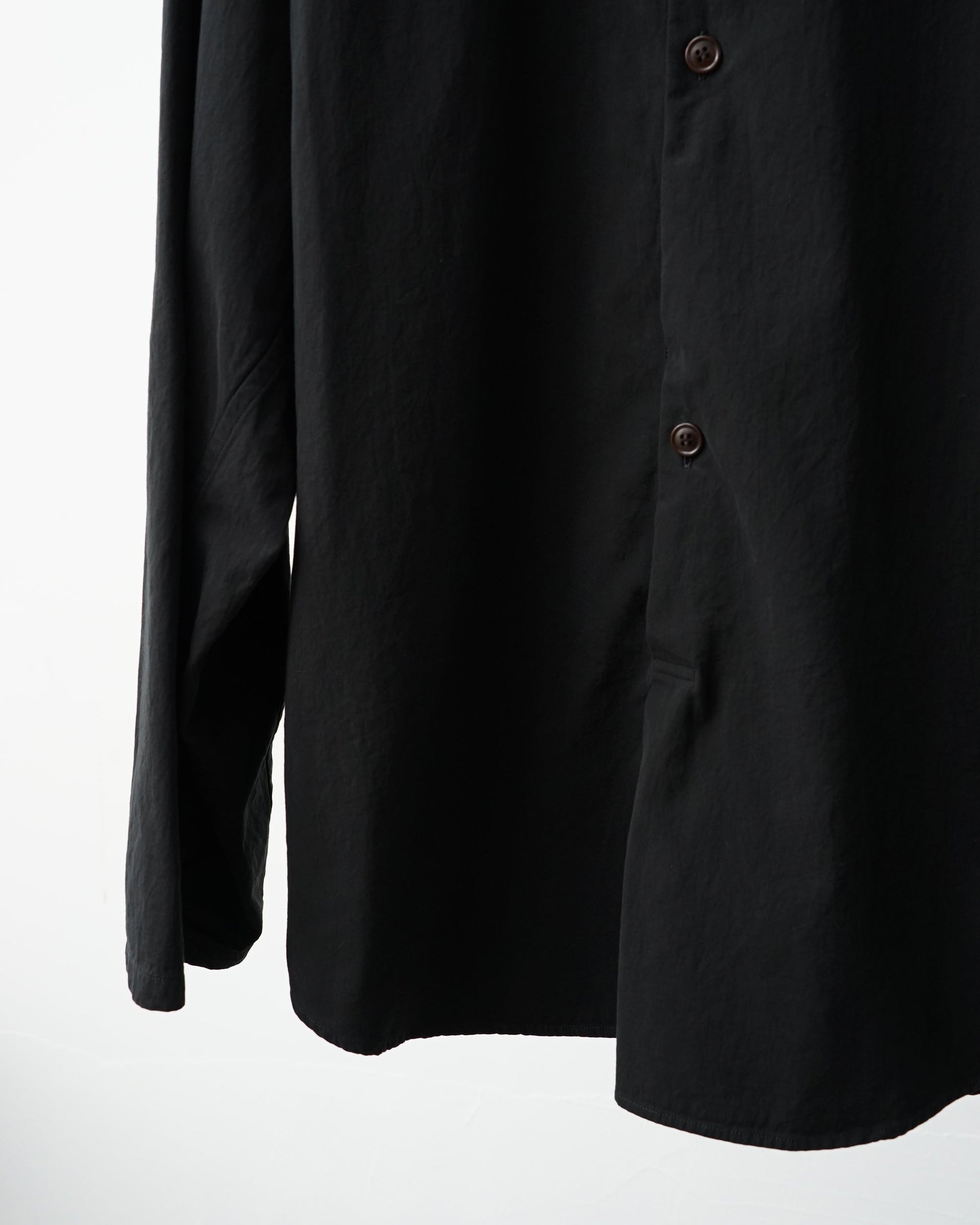 barbell object 　バーベルオブジェクト　twill po　プルオーバーシャツ　スタンドカラー　black 袖口　裾　ボタン　