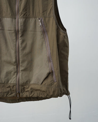barbell object　バーベルオブジェクト　un vest 　ベスト　khaki  ポケット部分