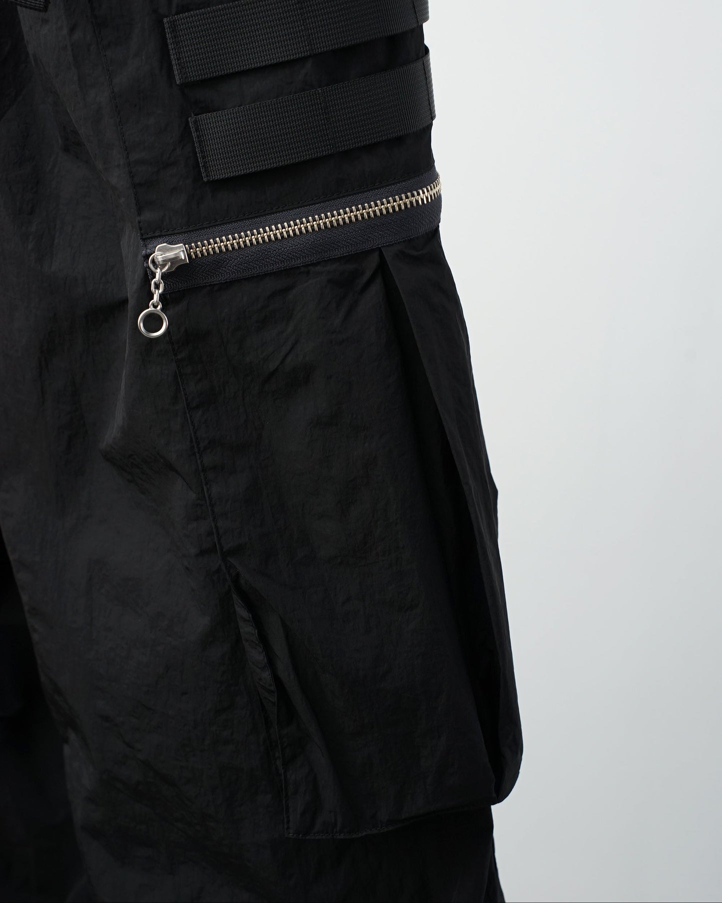 barbell object  バーベルオブジェクト　un sl pt　サルエルパンツ　ミリタリーパンツ　black ポケット部分