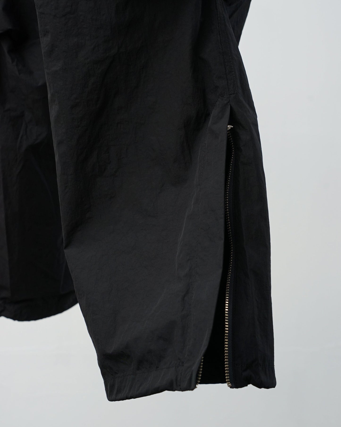 barbell object  バーベルオブジェクト　un sl pt　サルエルパンツ　ミリタリーパンツ　black 裾のジップ