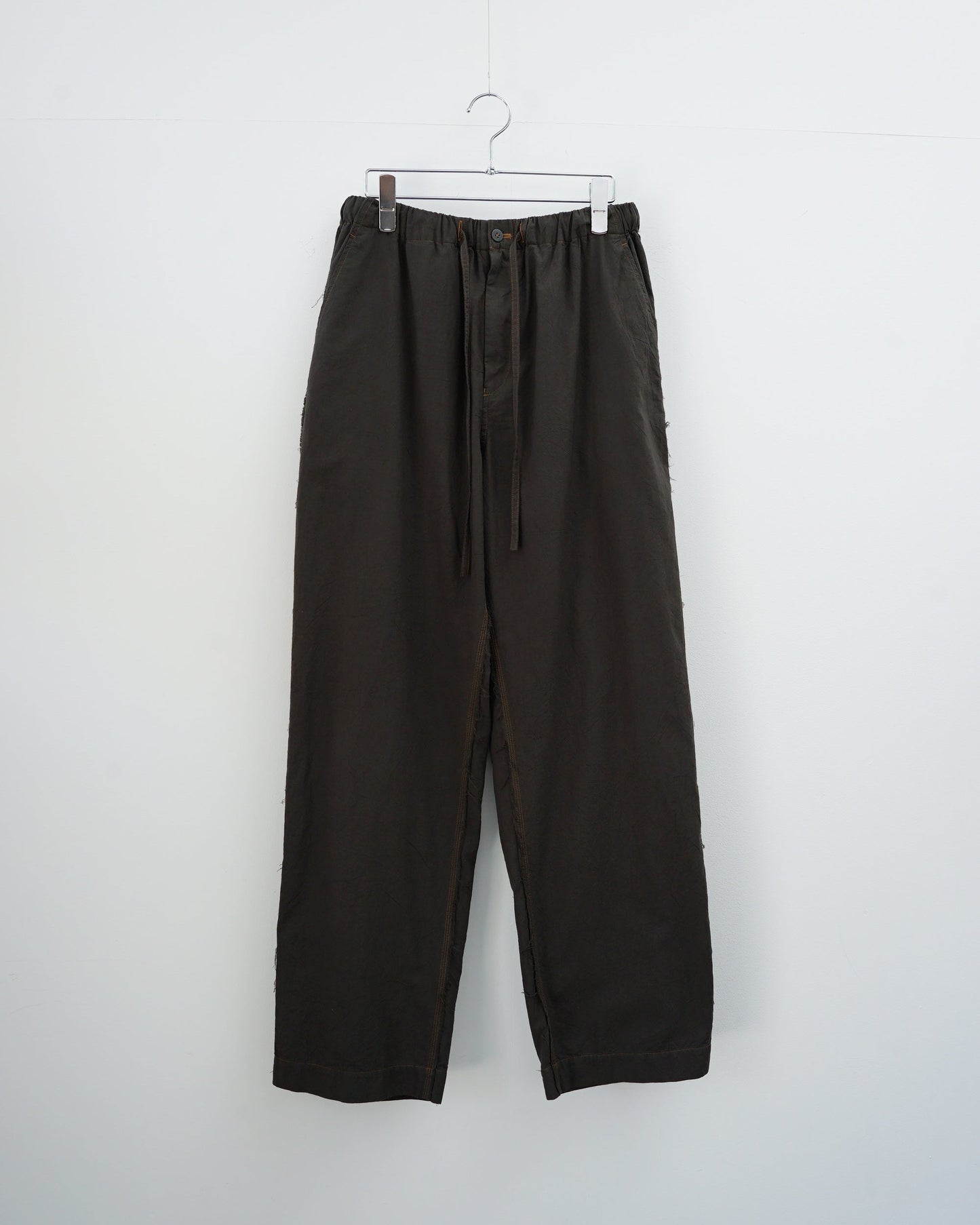 Cale　カル　KHADI COTTON GARMENT DYED EASY PANTS　カディコットン　パンツ　スミクロ　正面