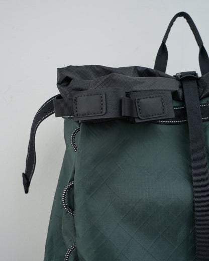 and wander　アンドワンダー　 ECOPAK 30L backpack 　バックパック　ダークグリーン　ディテール