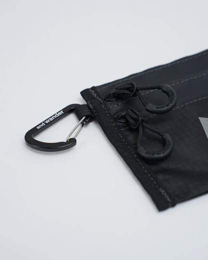 and wander アンドワンダー　crispy rip mini twin pouch　ミニポーチ　ブラック　パーツ部分