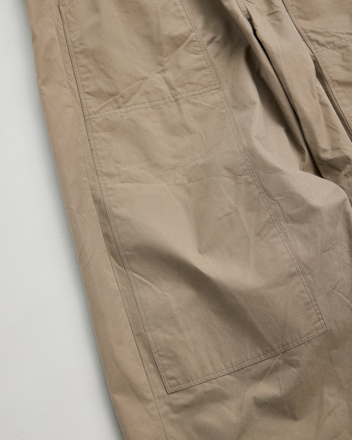 ダブルニー　デザイン